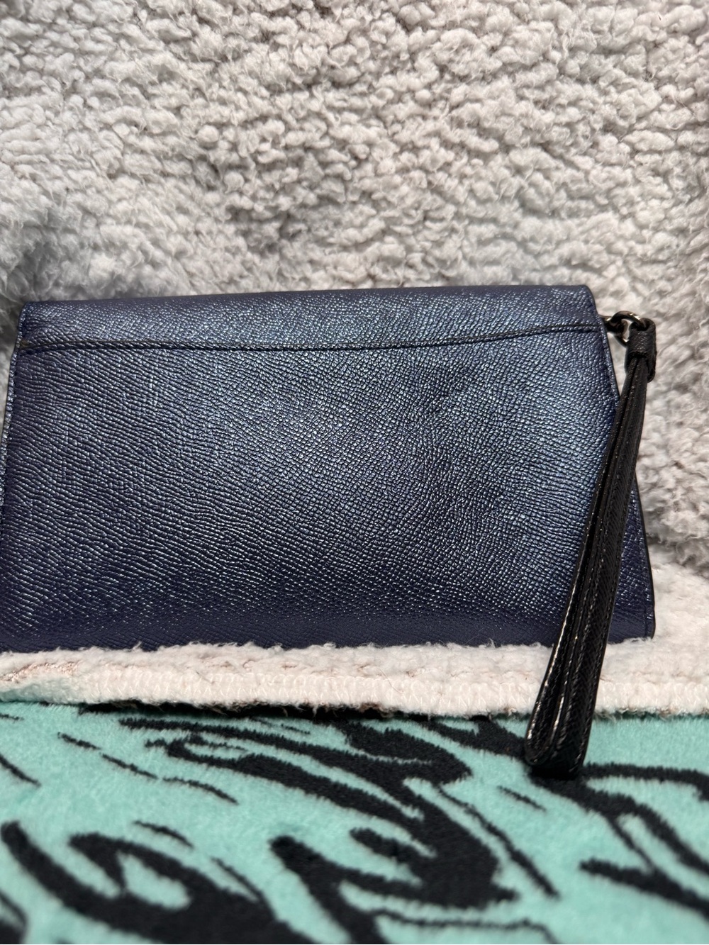 Limited Edition Coach Bear Wristlet Clutch - Picture 2 of 4